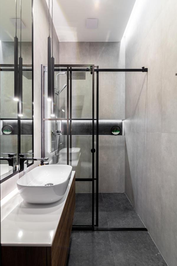 Dream Apartament On Drahomanova Street Lviv Kültér fotó